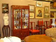 Antique Auction Photos