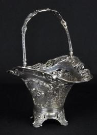 Antique Auction Photos