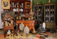 Antique Auction Photos