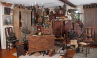 Antique Auction Photos