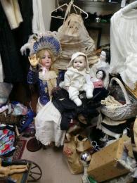 Antique Auction Photos