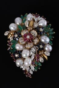 Antique Auction Photos