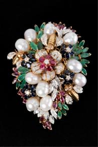 Antique Auction Photos