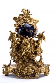 Antique Auction Photos