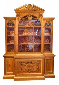 Antique Auction Photos