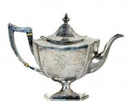 Antique Auction Photos