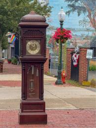 Antique Auction Photos