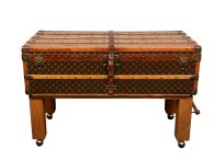 Antique Auction Photos
